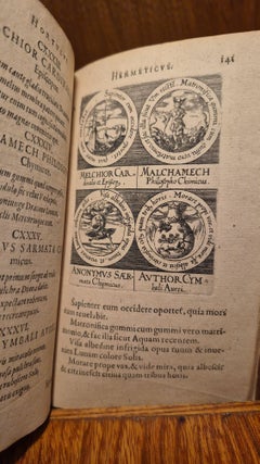 Hortulus Hermeticus, Flosculis Philosophorum Cuprincisis Conformatus, & brevissimis versiculis explicatus. Quo Chymiatriae Studiosi pro Philotheca uti, fessique Laboratorium ministri recreari possint.